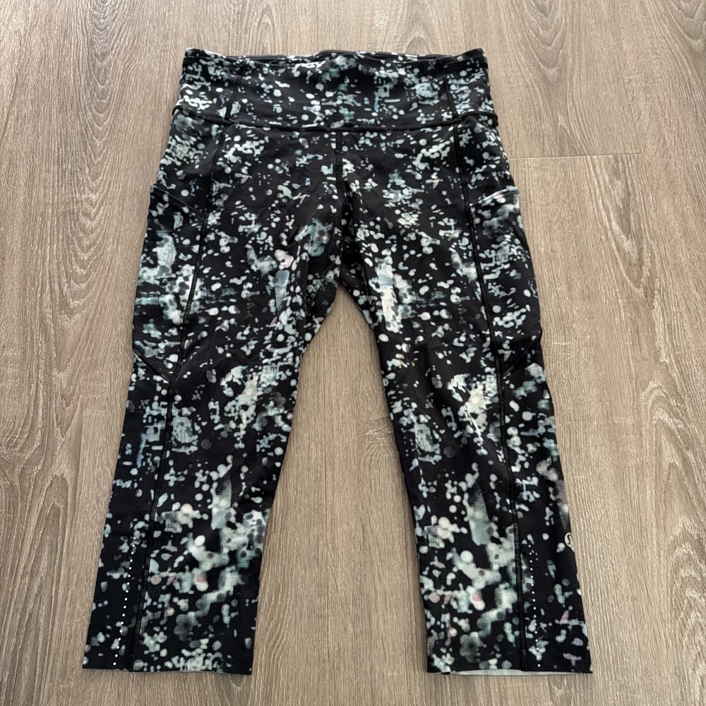 Lululemon Women's Size 10 Printed Fast Free Capri Activewear Leggings - Picture 1 of 10